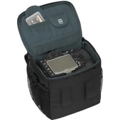 Pedea Kameratasche Essex Gr. M, Kunstfaser, Schultergurt, Regenhülle, Schwarz / Grau -Eastpak Shop 2203dd5f56530c024b248ebc9ba2bd01ebb8854c kameratasche pedea essex gr. m kunstfaser