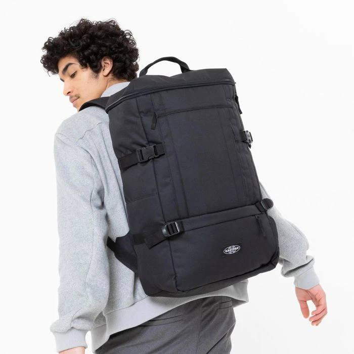 Eastpak Rucksack Adan Weekender CS Mono Black2, Schwarz, Laptopfach, Polyester, 40L, 52cm 9 Eastpak Rucksack Adan Weekender CS Mono Black2, Schwarz, Laptopfach, Polyester, 40L, 52cm – Bild 7